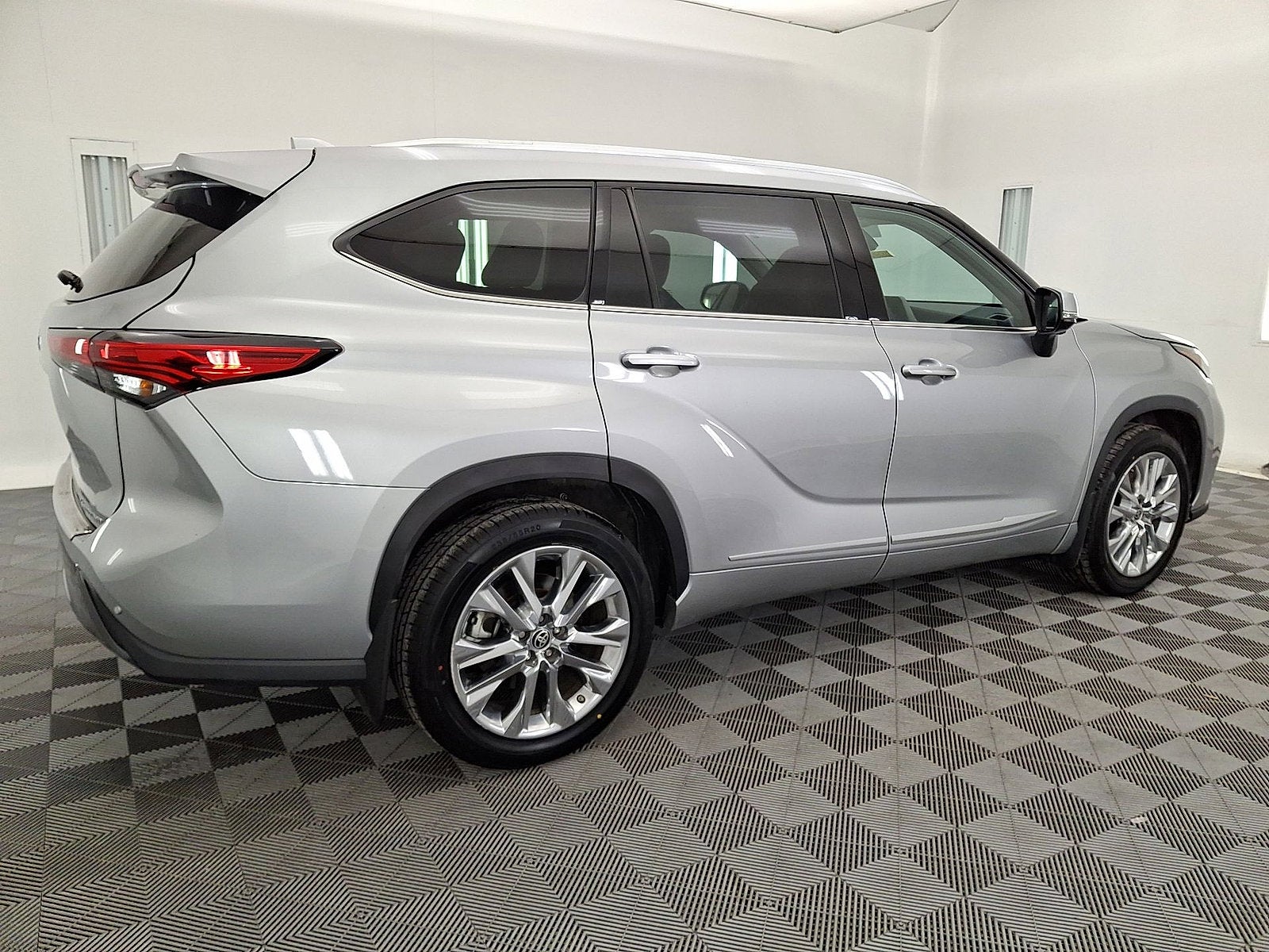 2023 Toyota Highlander Limited