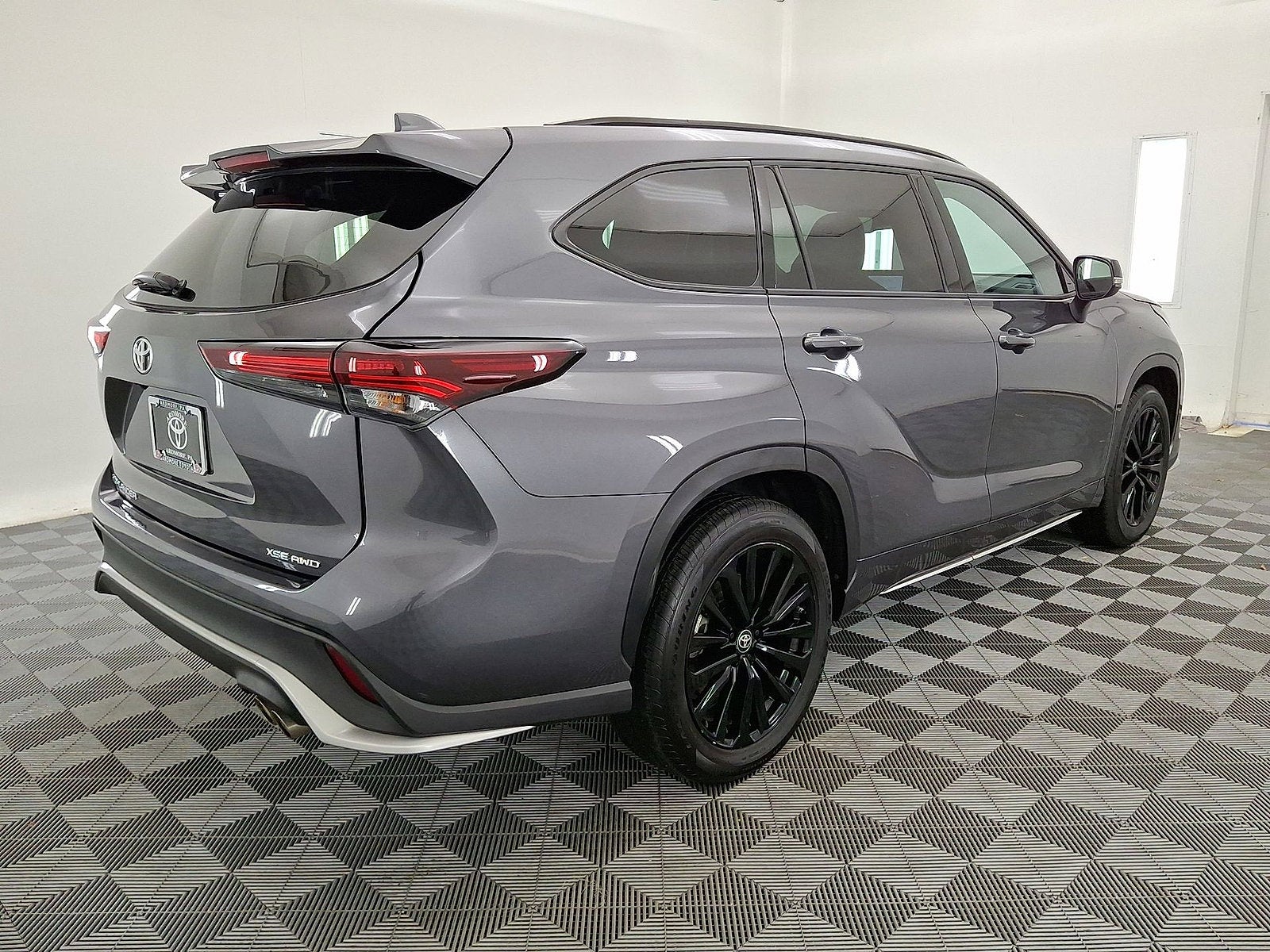 2025 Toyota Highlander XSE