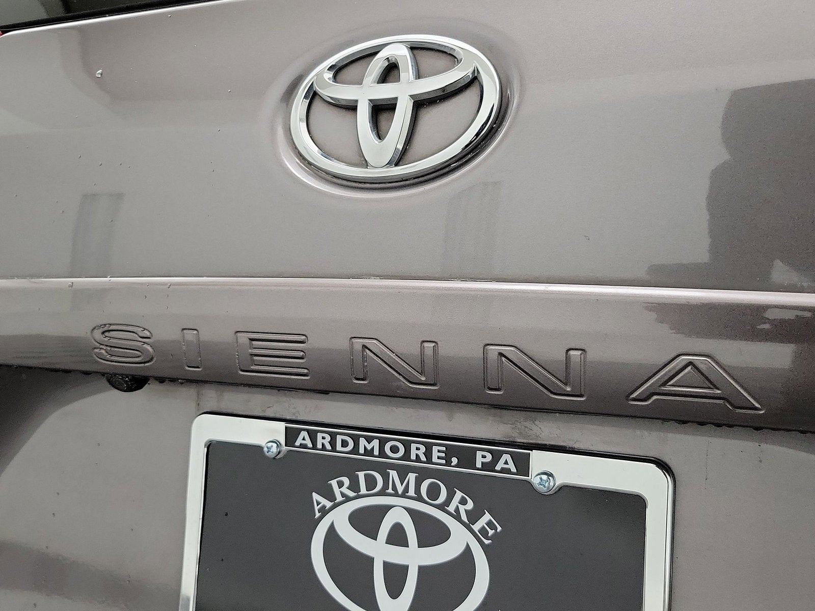 2016 Toyota Sienna LE