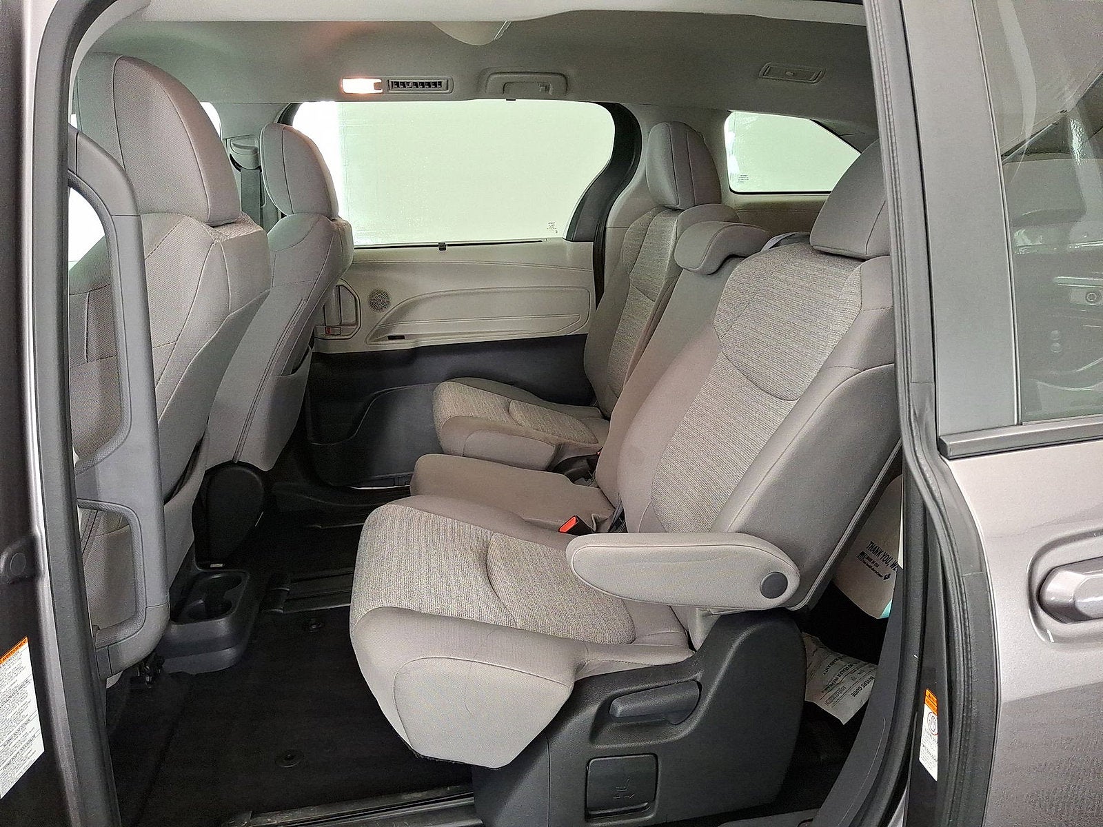 2024 Toyota Sienna LE