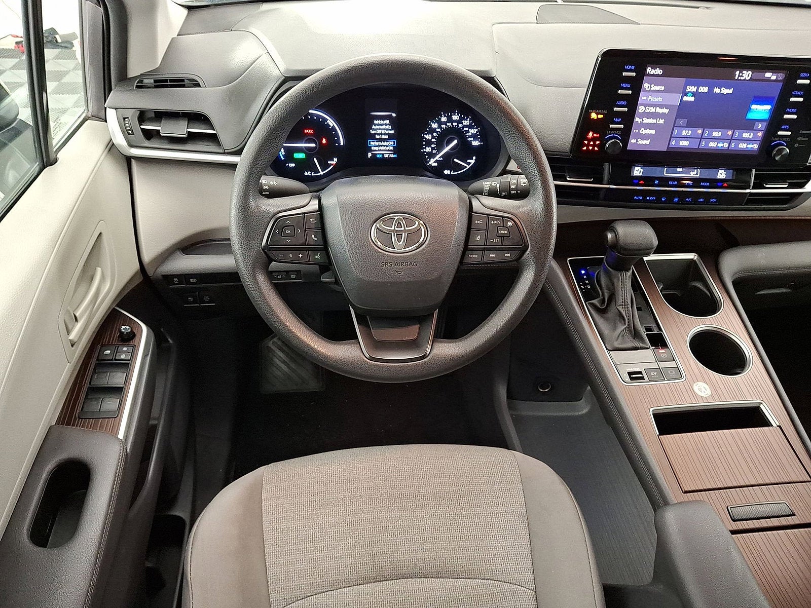 2024 Toyota Sienna LE