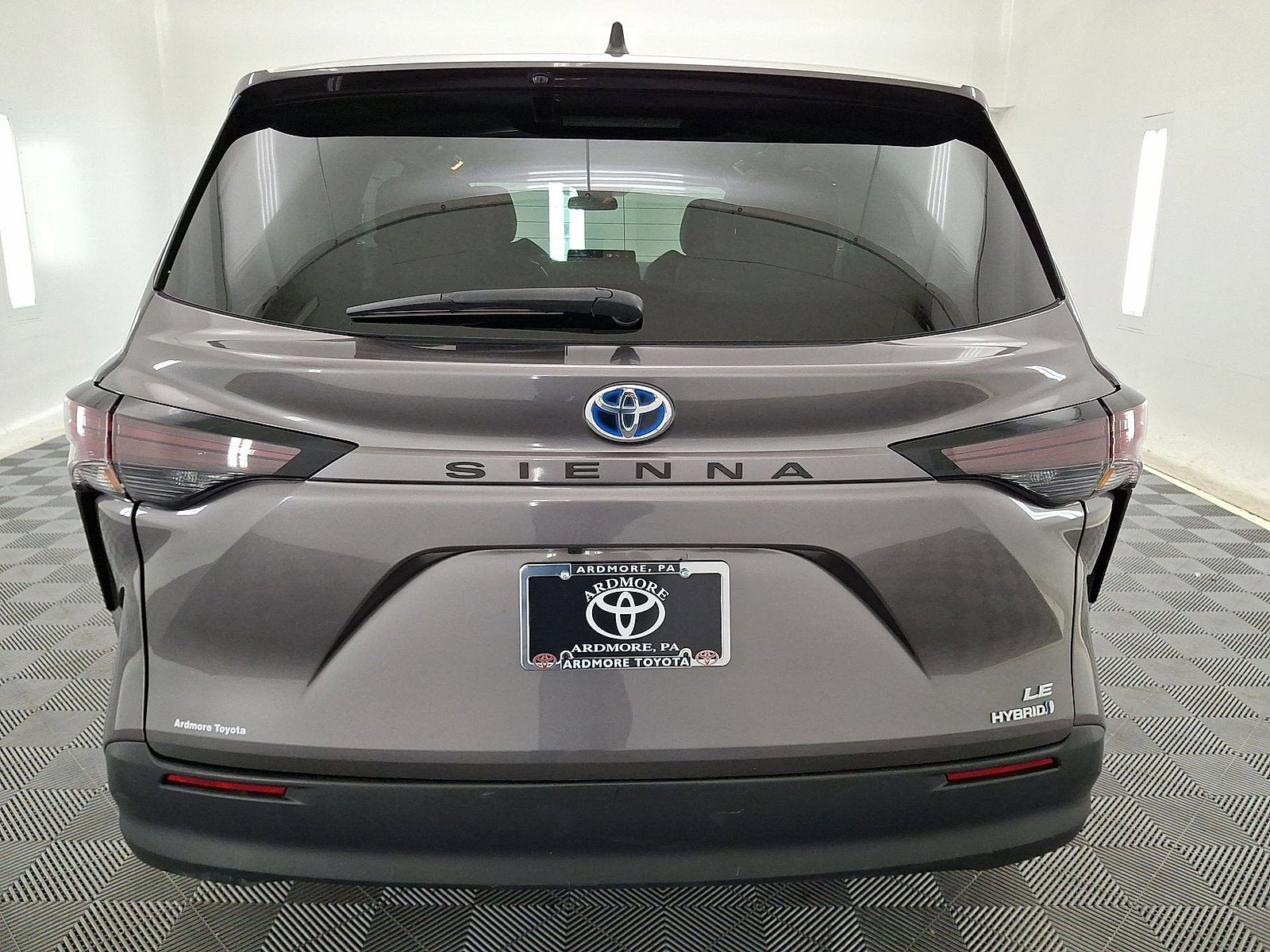 2024 Toyota Sienna LE