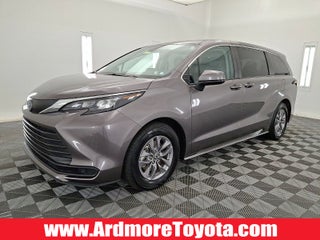 2024 Toyota Sienna LE