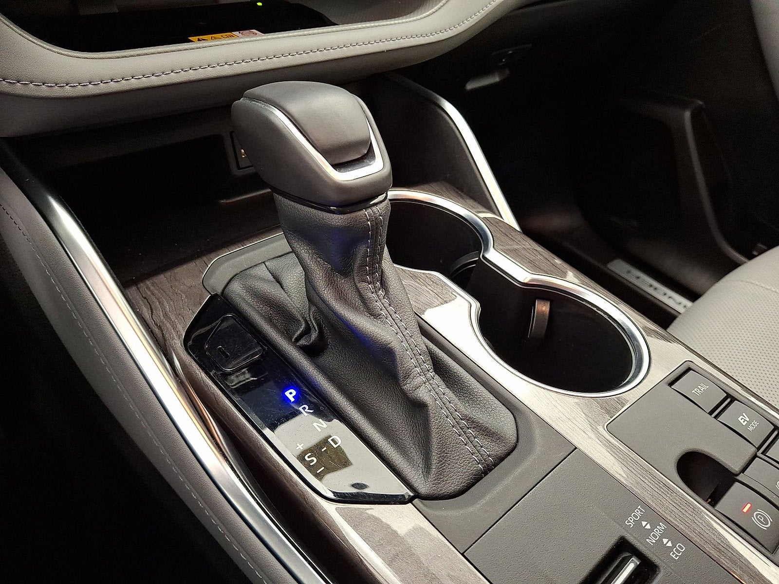 2024 Toyota Highlander Hybrid Limited