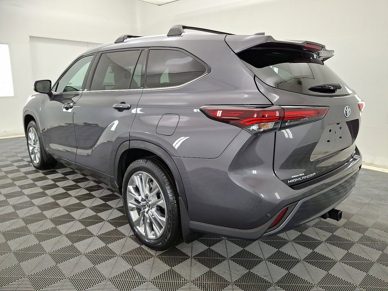 2024 Toyota Highlander Hybrid Limited