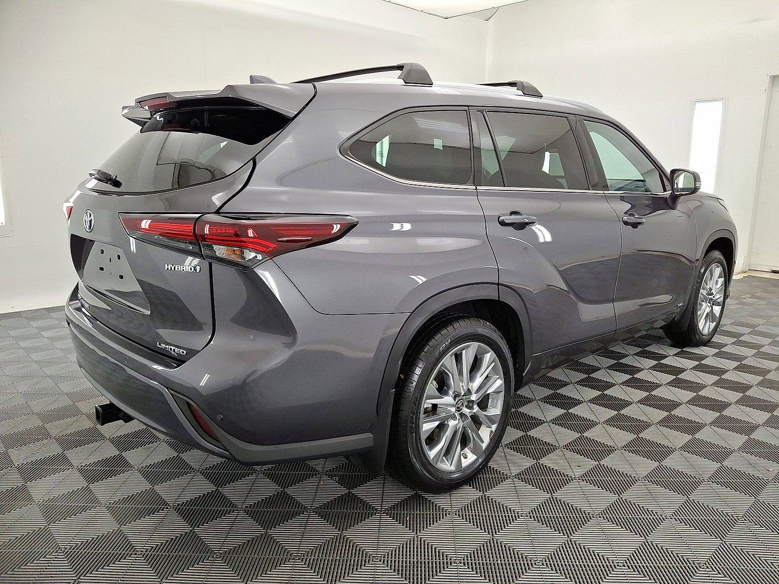 2024 Toyota Highlander Hybrid Limited