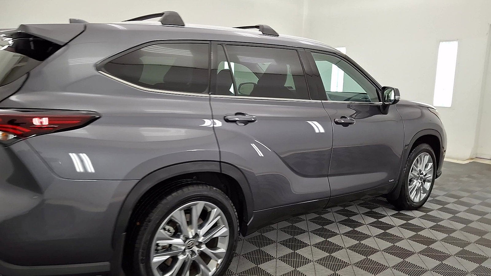 2024 Toyota Highlander Hybrid Limited