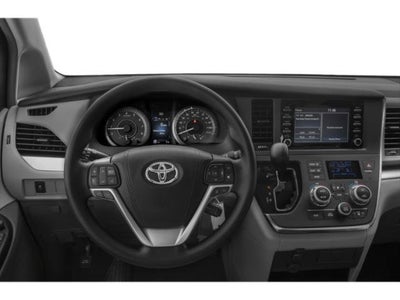 2018 Toyota Sienna XLE