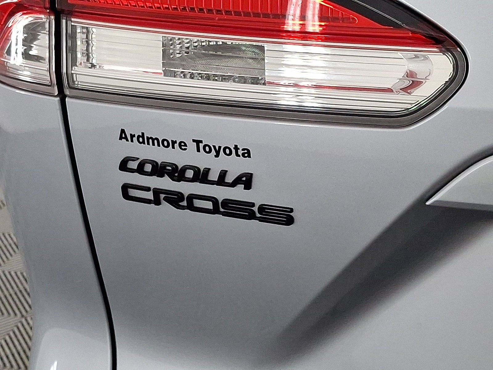 2023 Toyota Corolla Cross Hybrid SE