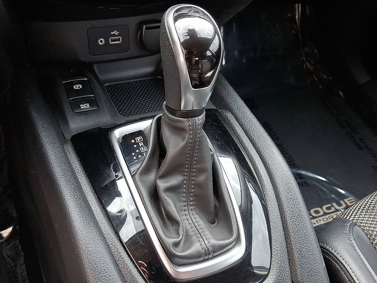 2022 Nissan Rogue Sport SV