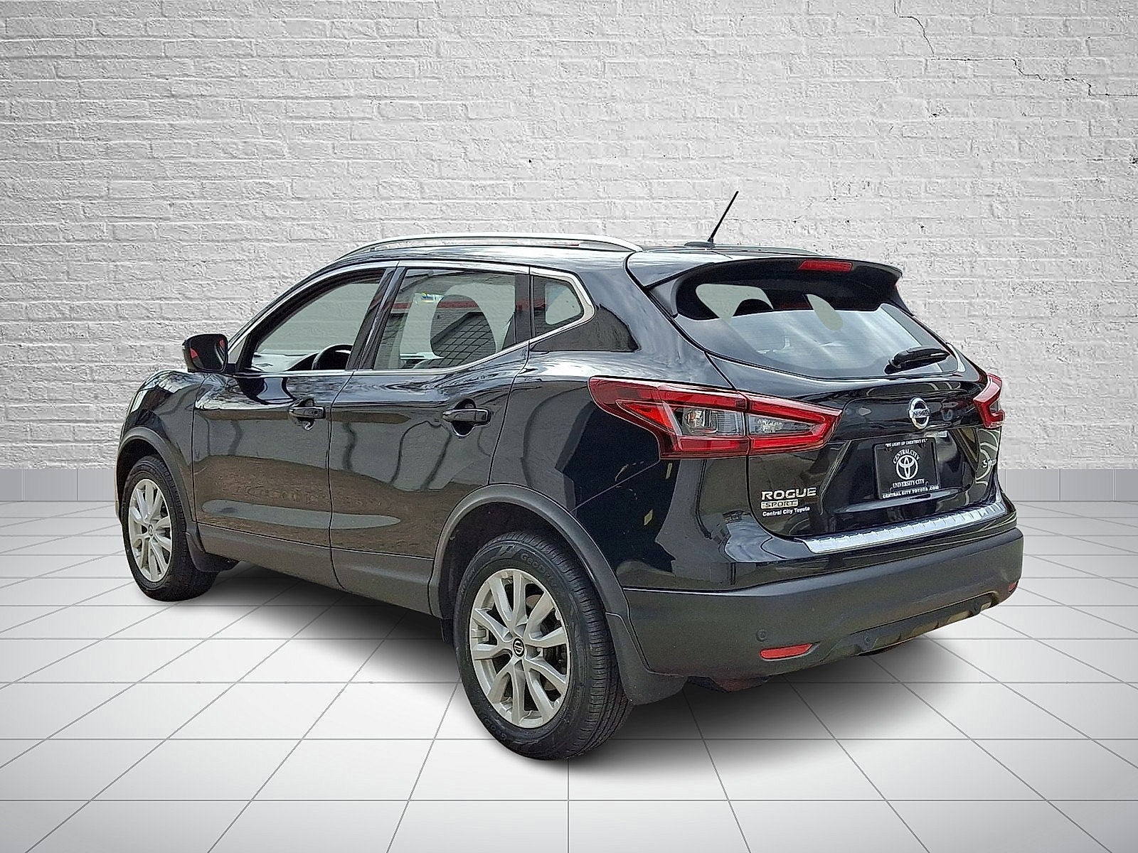 2022 Nissan Rogue Sport SV