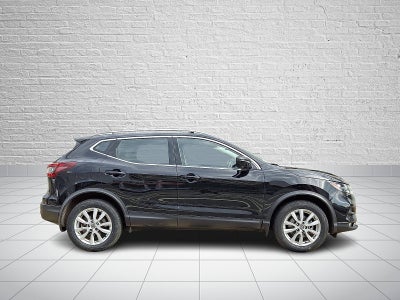2022 Nissan Rogue Sport SV