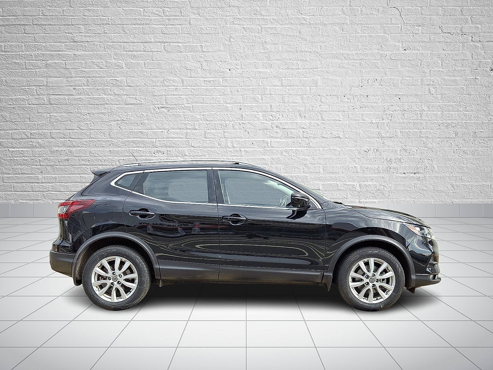 2022 Nissan Rogue Sport SV