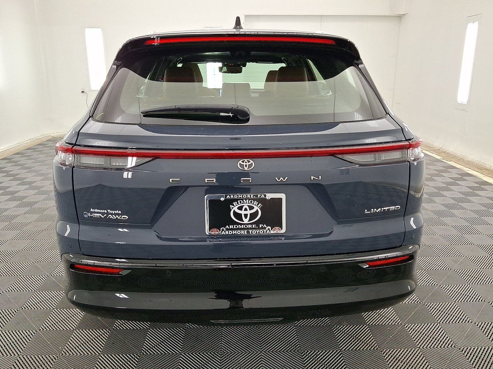 2025 Toyota Crown Signia Limited