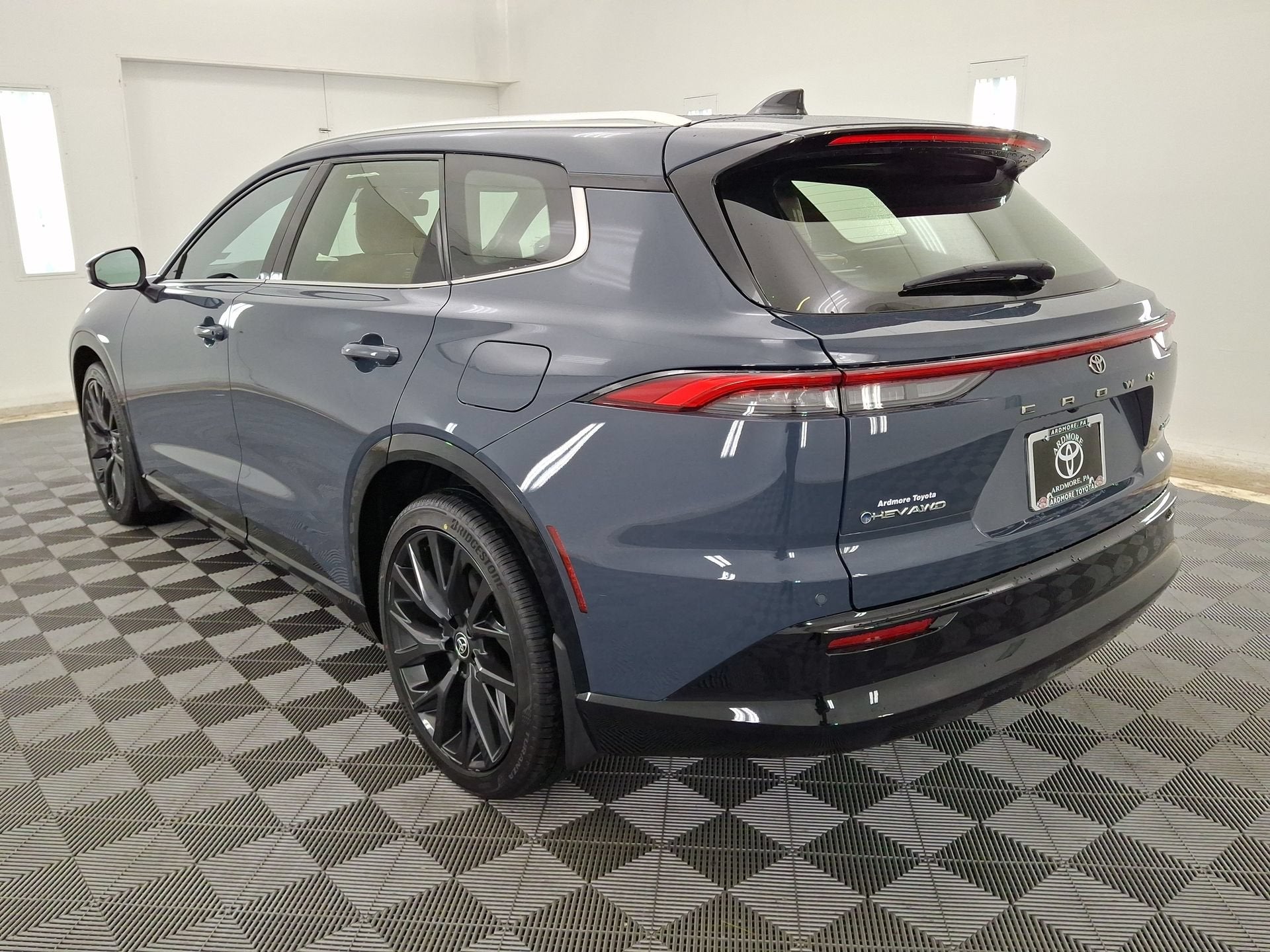 2025 Toyota Crown Signia Limited