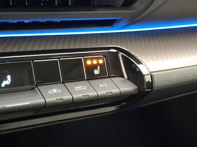 2025 Toyota Prius XLE