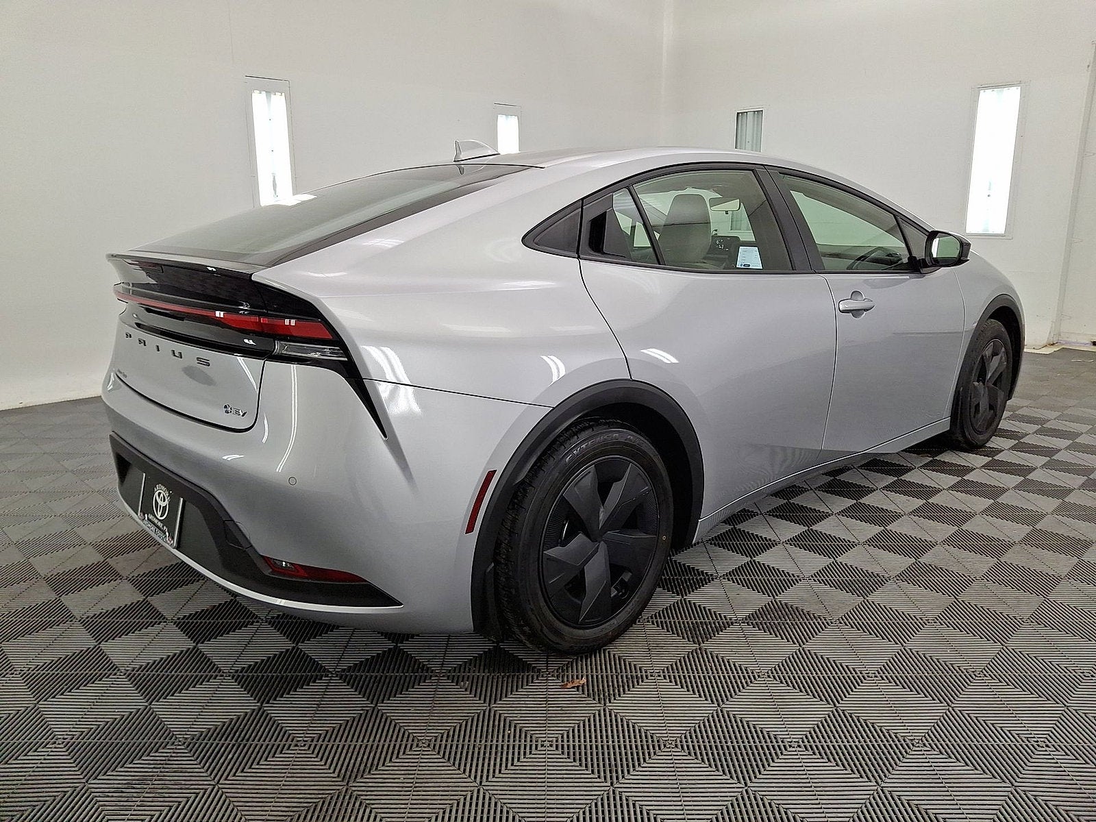 2025 Toyota Prius LE