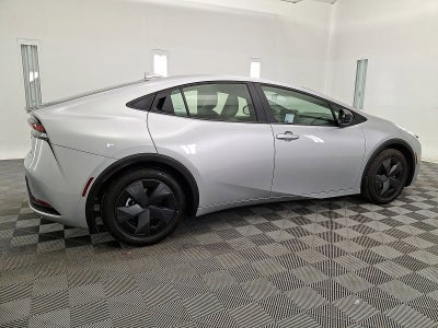 2025 Toyota Prius LE