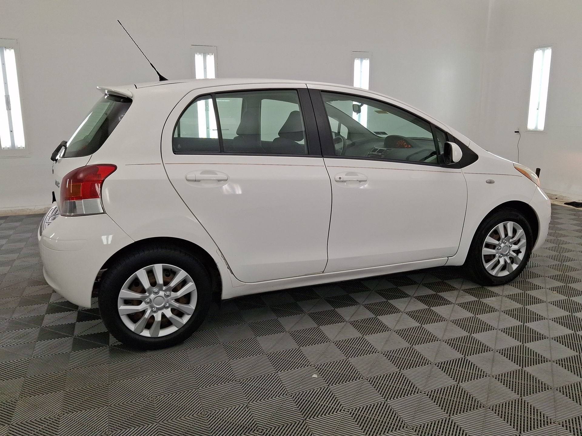2009 Toyota Yaris Base