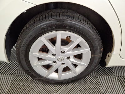 2013 Toyota Prius v Two