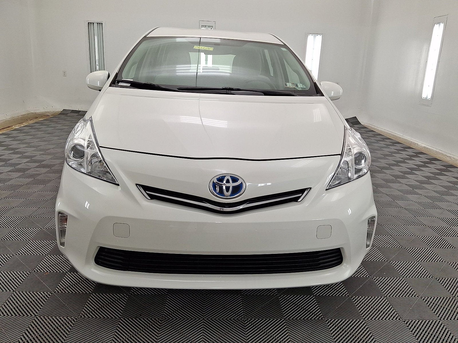 2013 Toyota Prius v Two