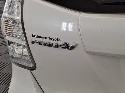 2013 Toyota Prius v Two