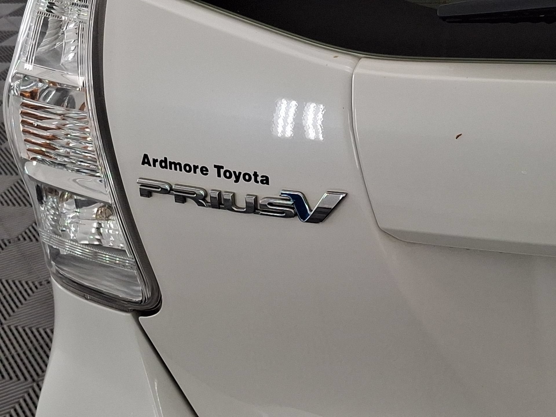 2013 Toyota Prius v Two