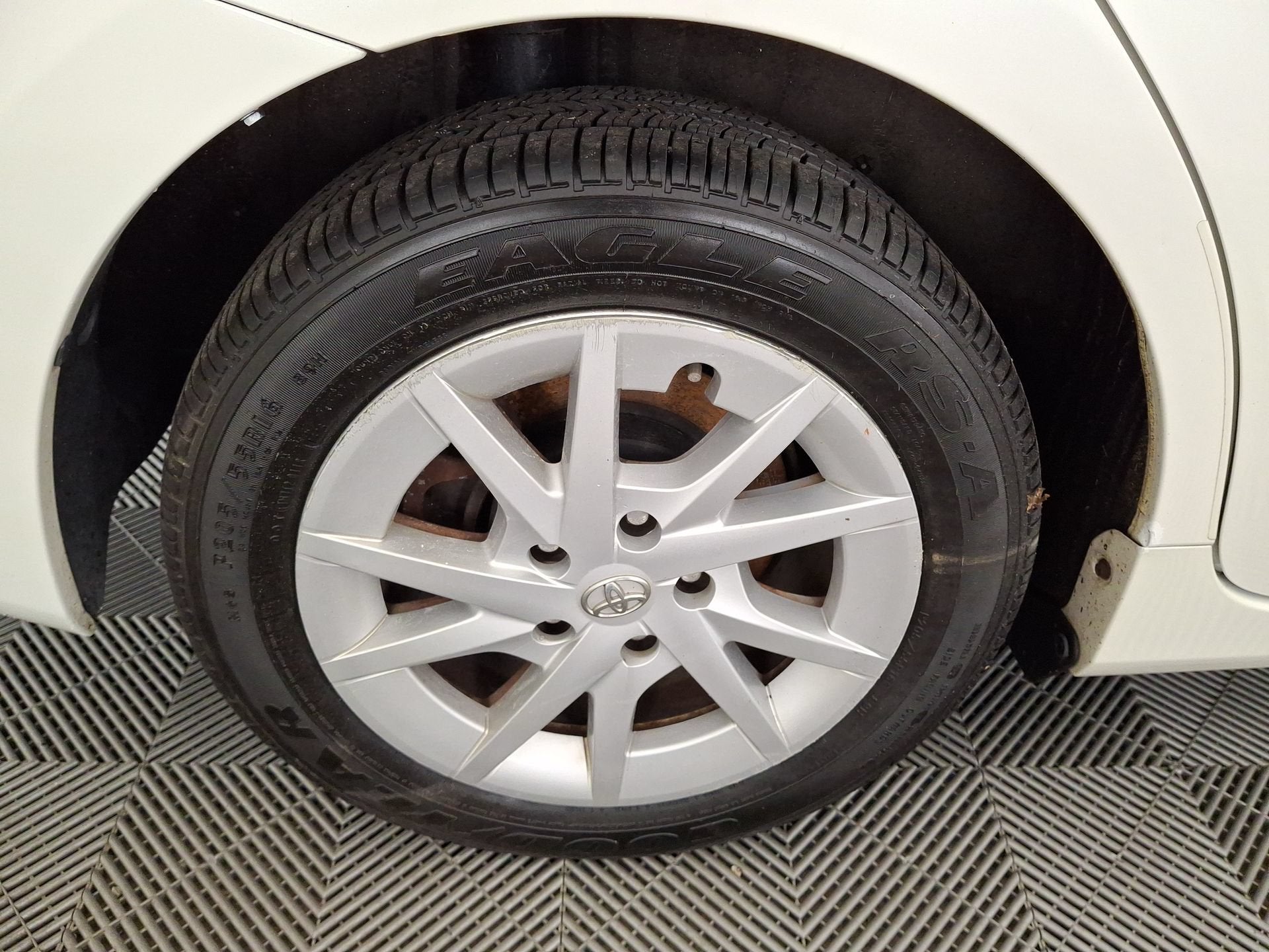2013 Toyota Prius v Two