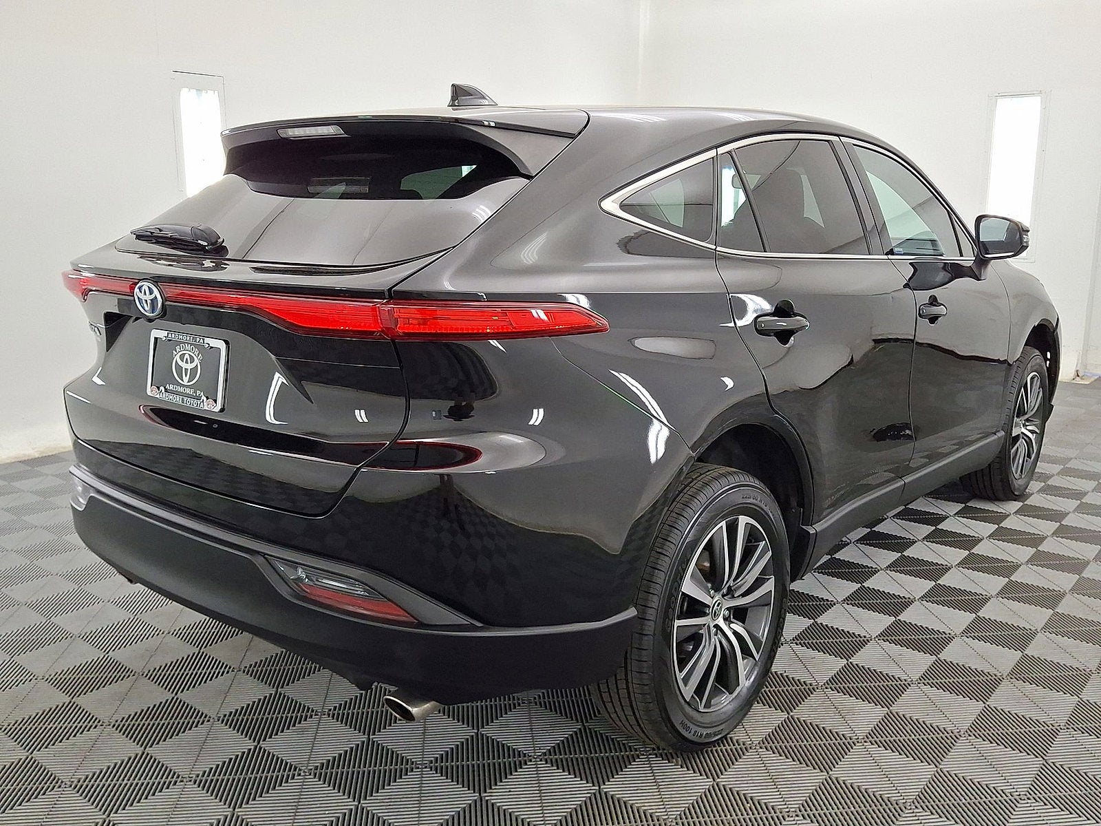 2023 Toyota Venza LE