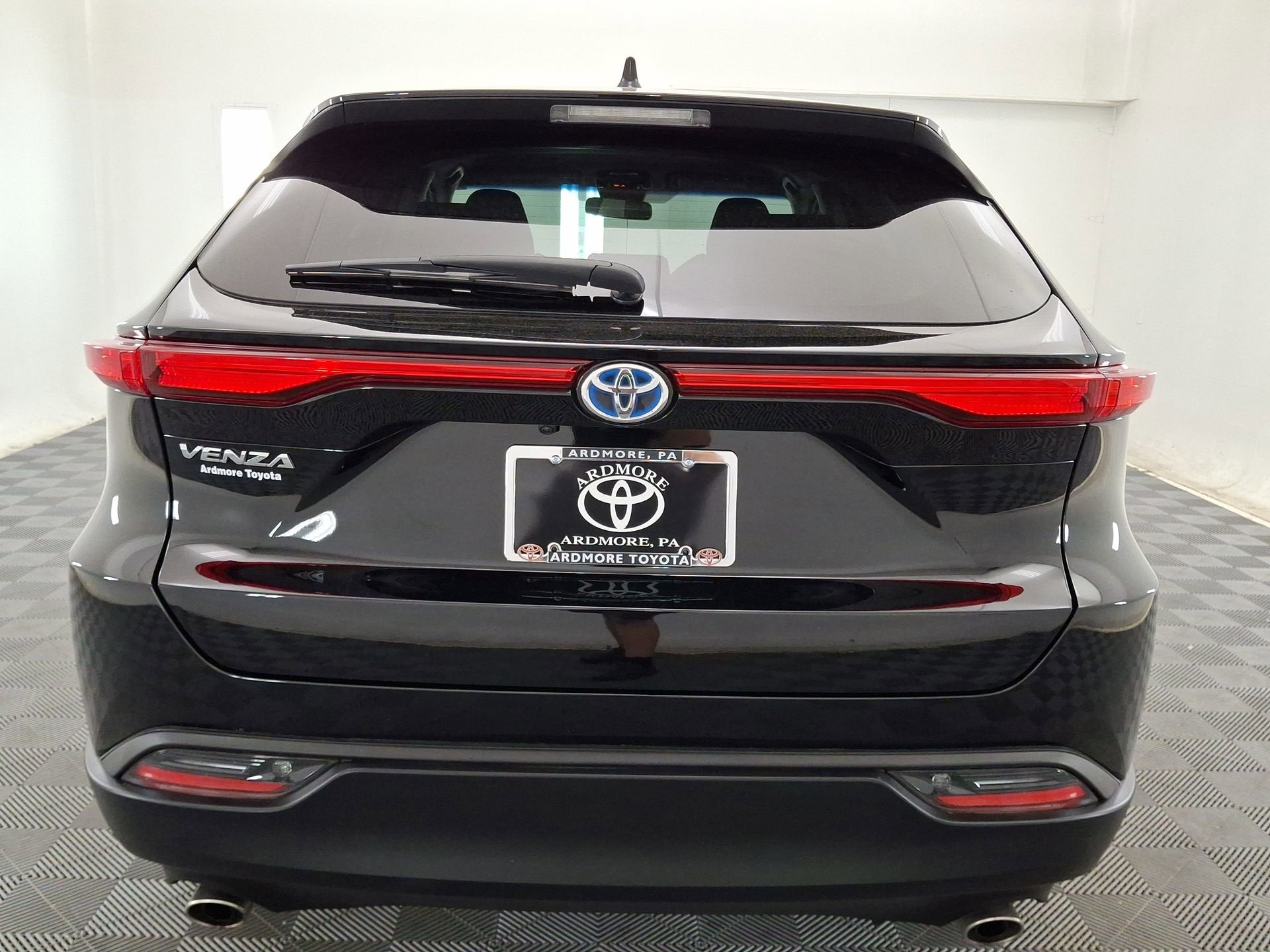 2023 Toyota Venza LE