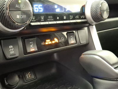 2023 Toyota RAV4 Hybrid SE