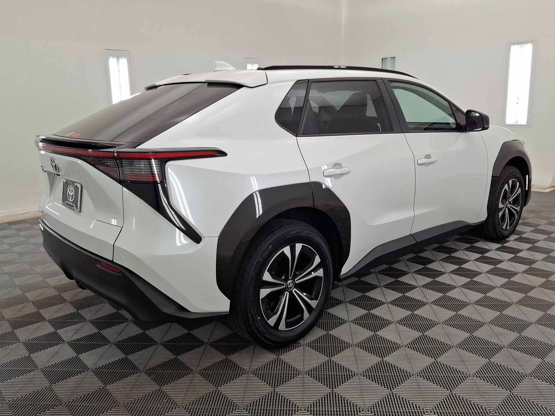 2024 Toyota bZ4X XLE
