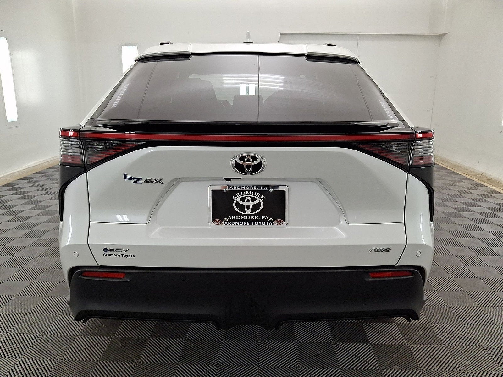 2025 Toyota bZ4X XLE