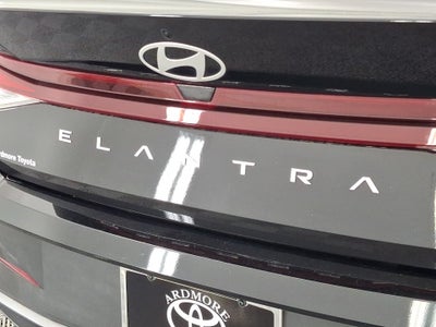 2025 Hyundai Elantra SE