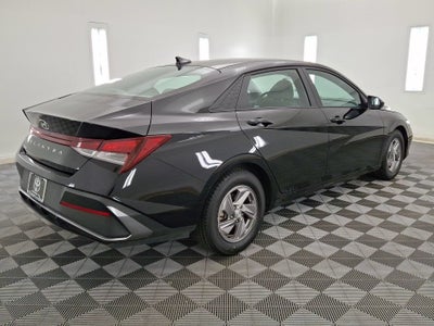 2025 Hyundai Elantra SE