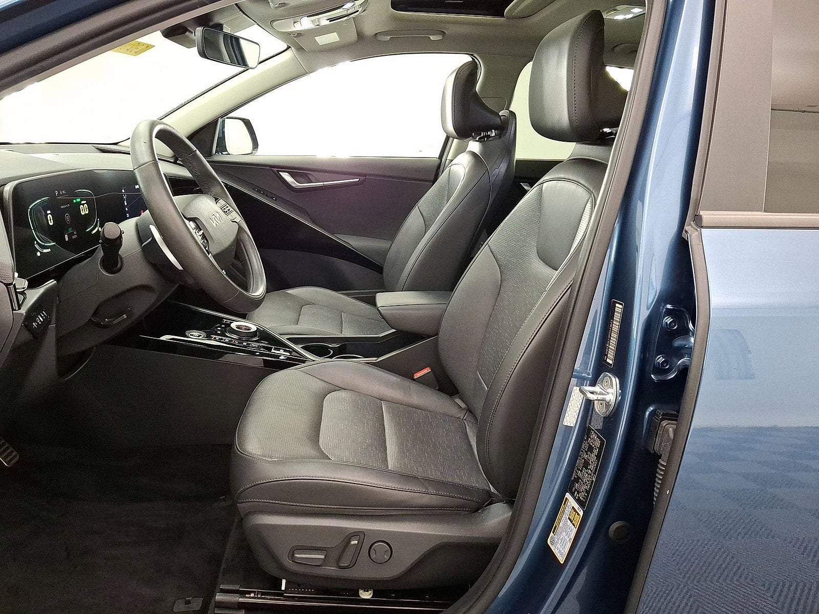 2023 Kia Niro Plug-In Hybrid SX Touring