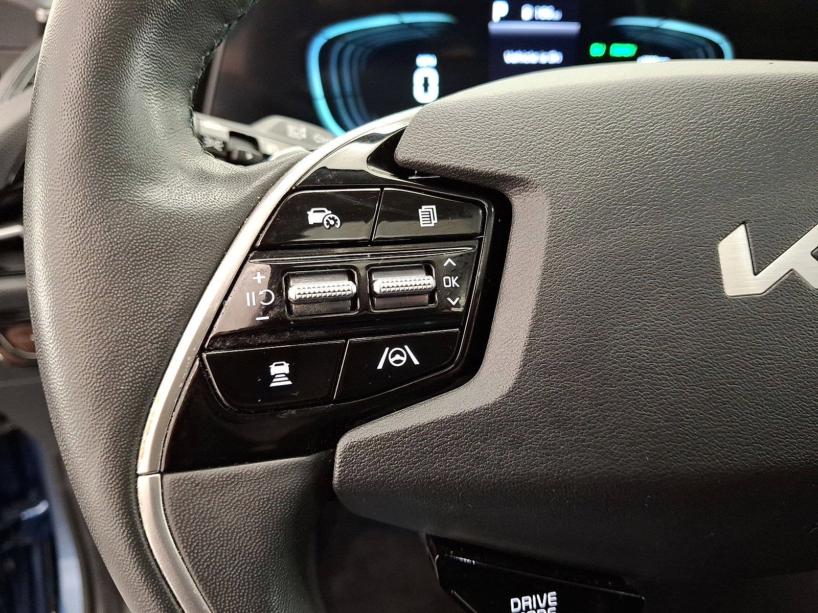 2023 Kia Niro Plug-In Hybrid SX Touring