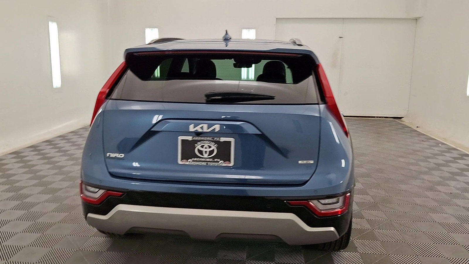 2023 Kia Niro Plug-In Hybrid SX Touring