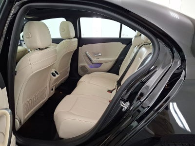 2021 Mercedes-Benz A 220 A 220
