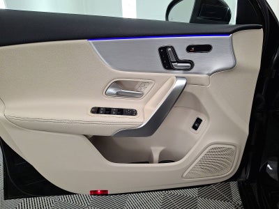 2021 Mercedes-Benz A 220 A 220