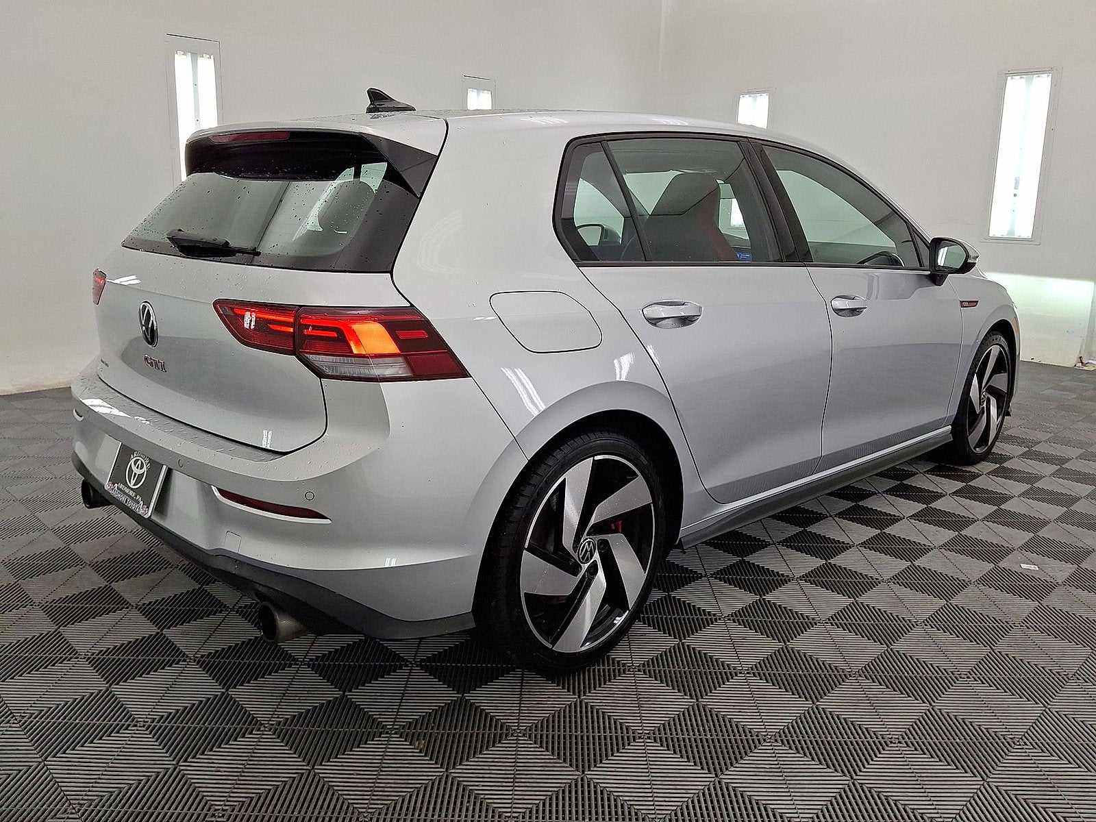 2023 Volkswagen Golf GTI S