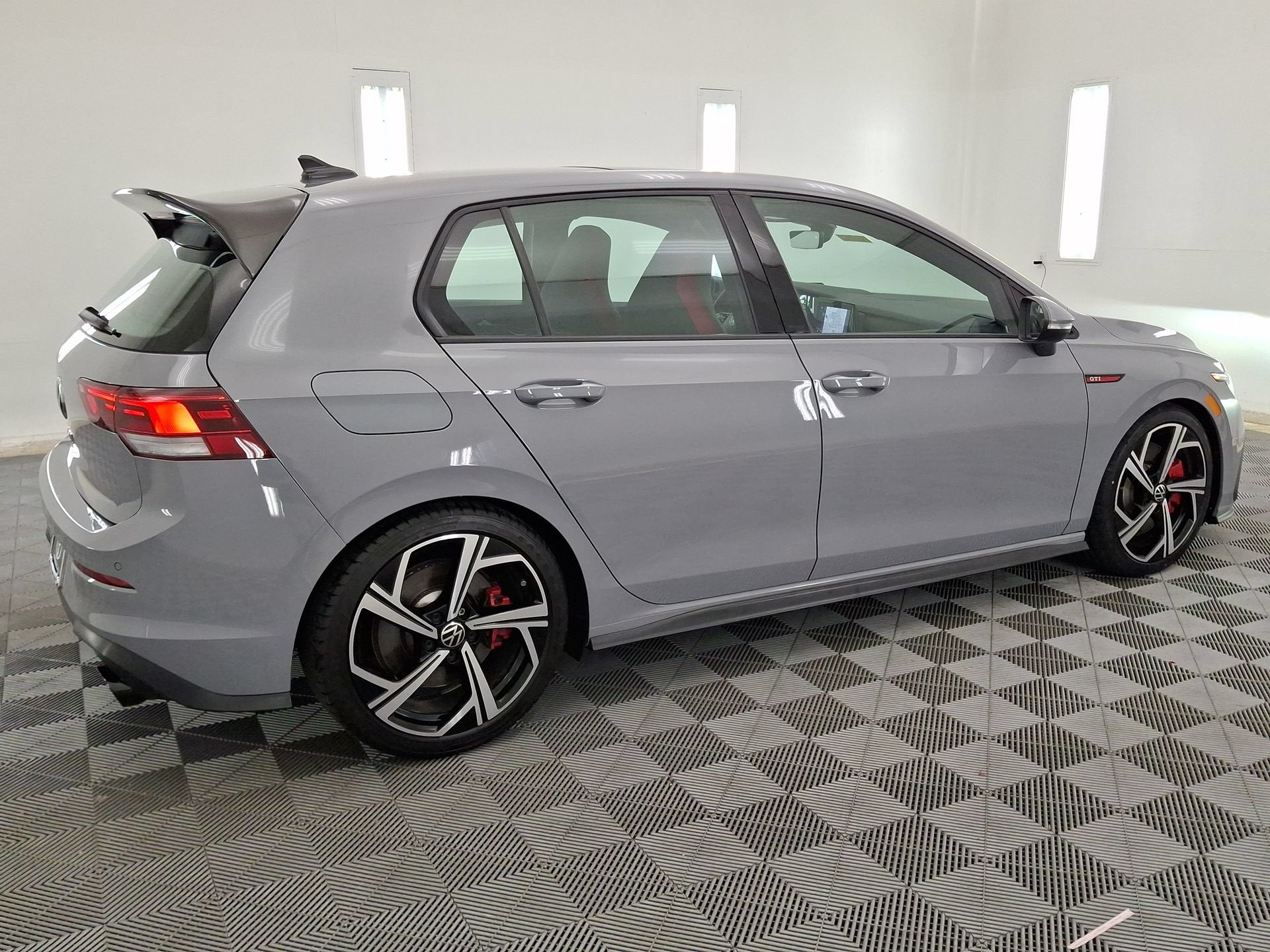 2024 Volkswagen Golf GTI SE