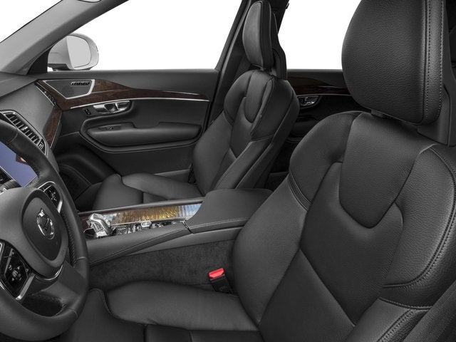 2018 Volvo XC90 Momentum