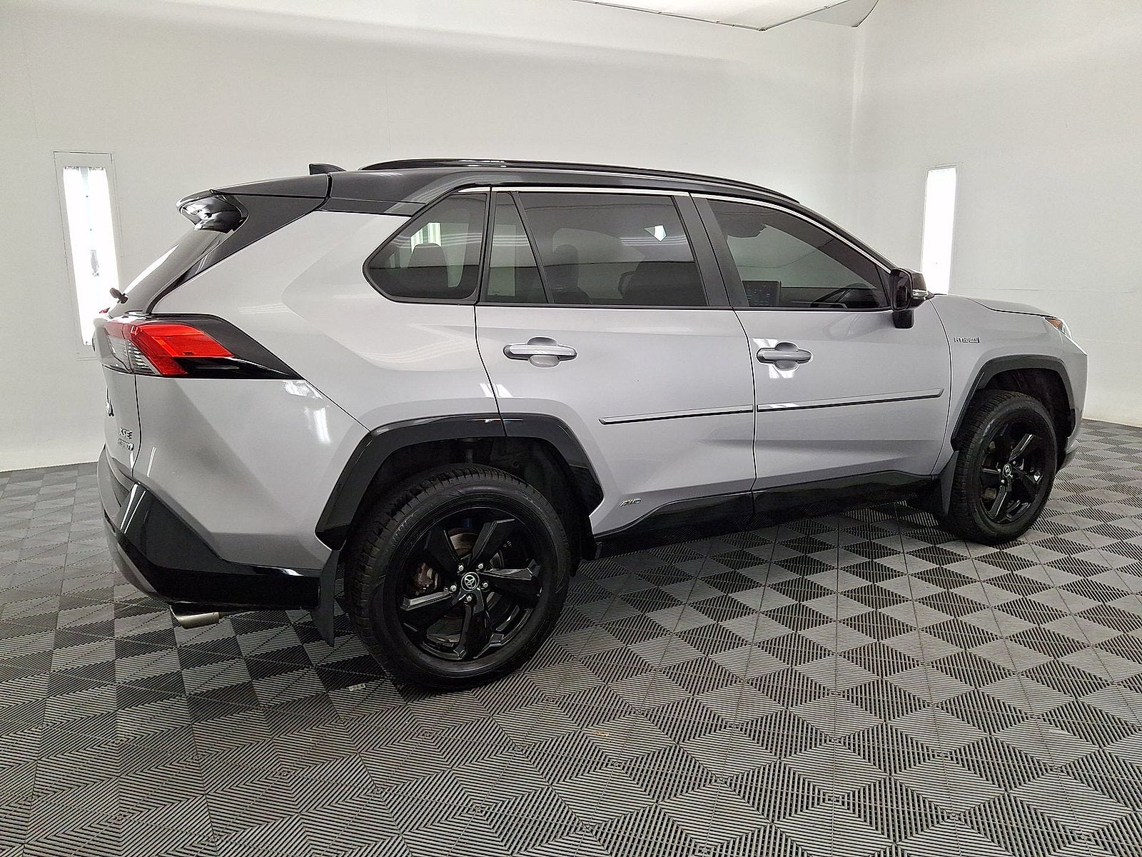2020 Toyota RAV4 Hybrid XSE