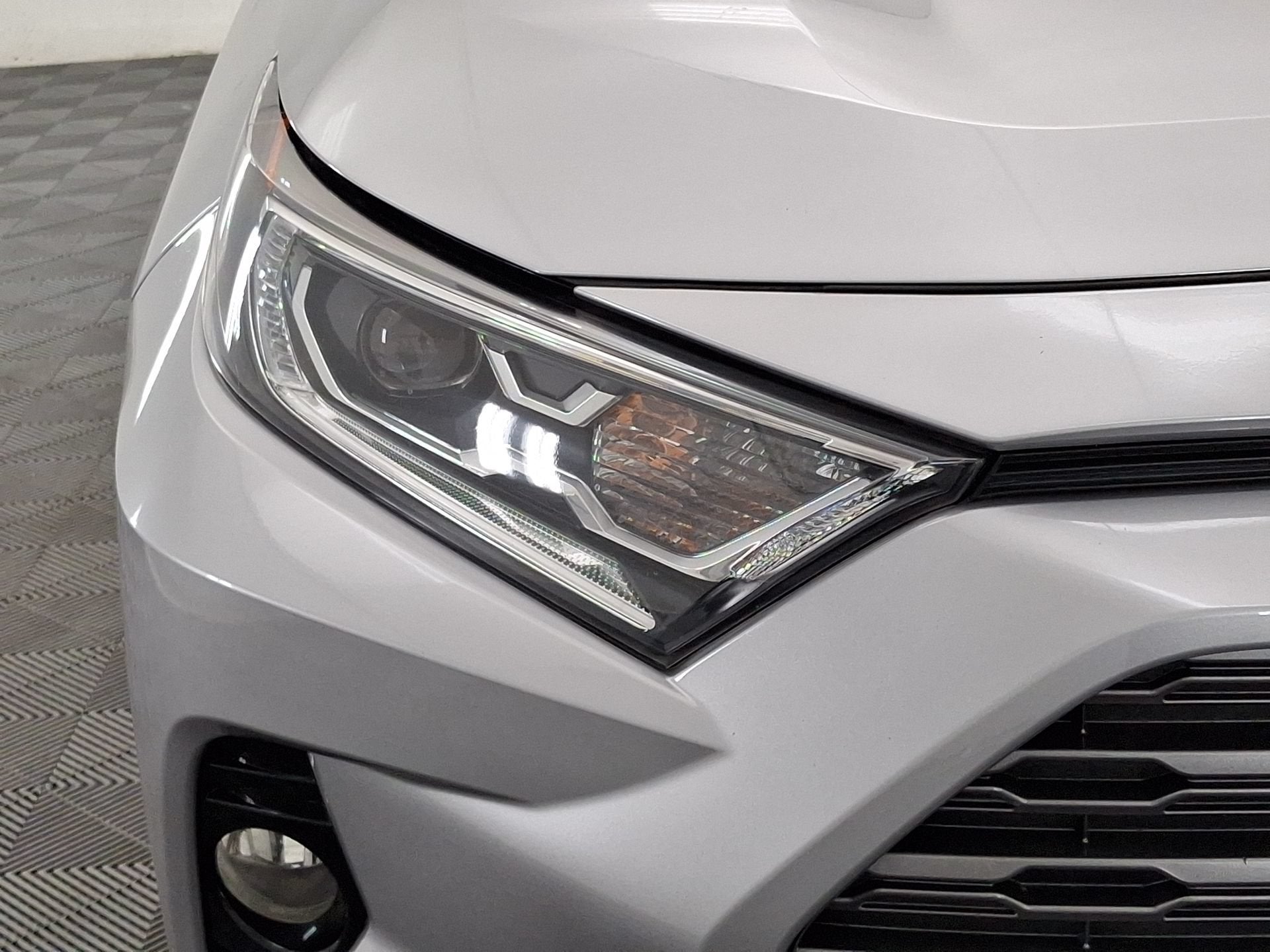 2020 Toyota RAV4 Hybrid XSE