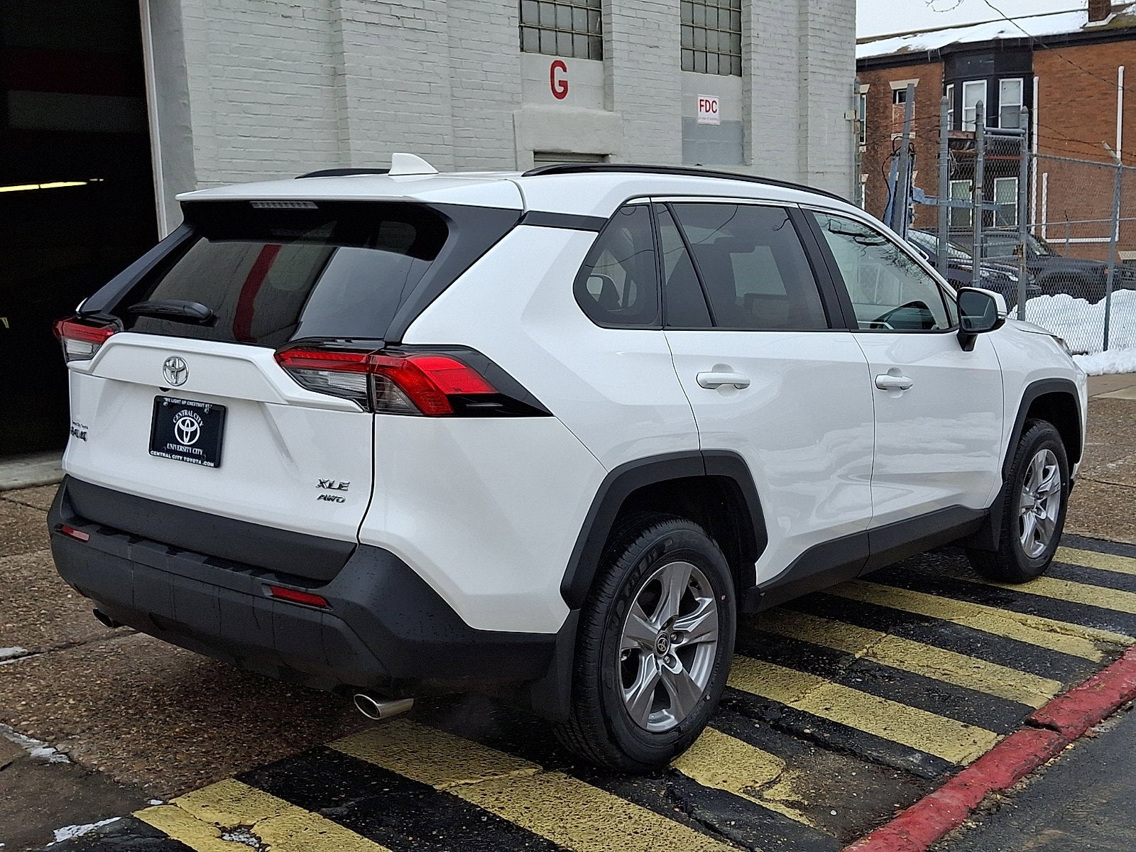 2025 Toyota RAV4 XLE