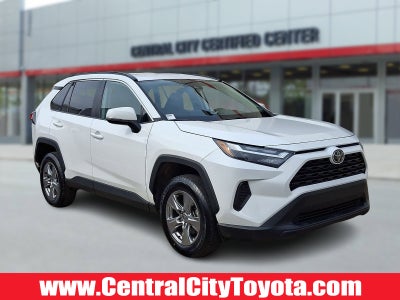 2024 Toyota RAV4 XLE