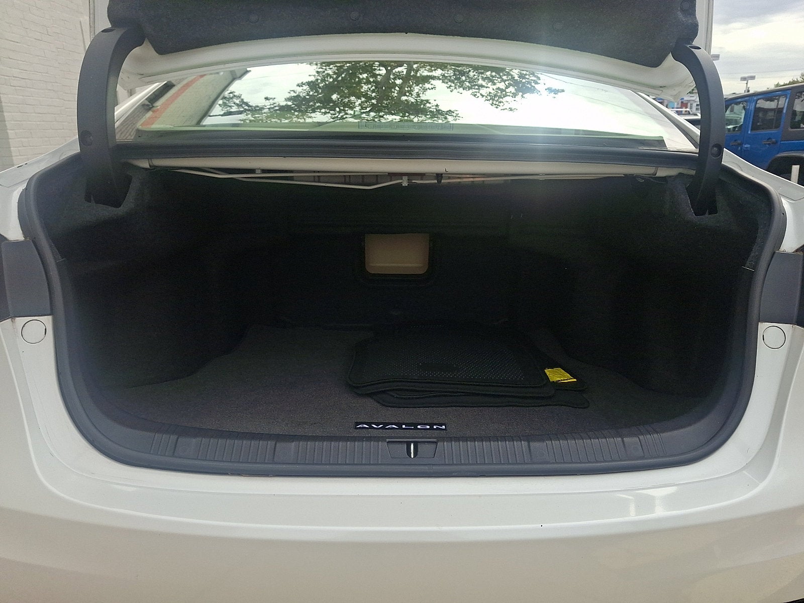 2016 Toyota Avalon XLE Premium