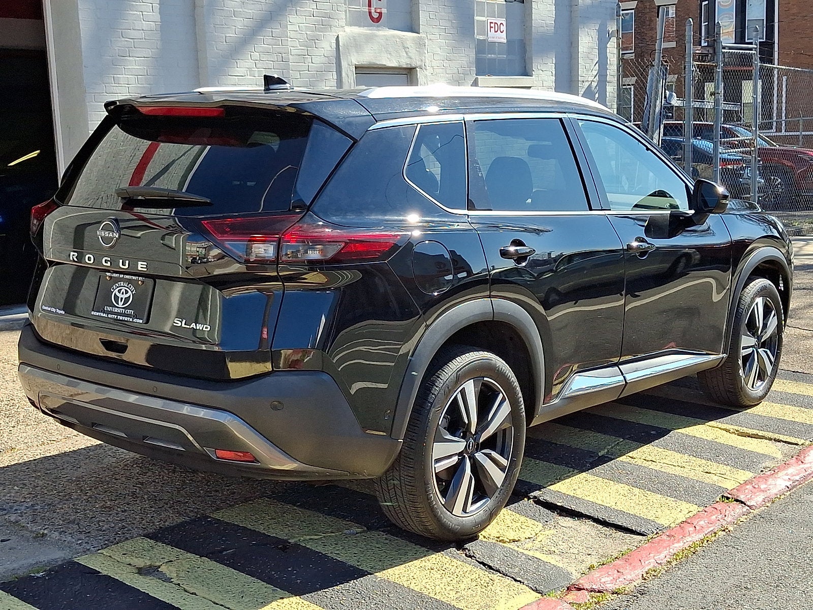 2023 Nissan Rogue SL