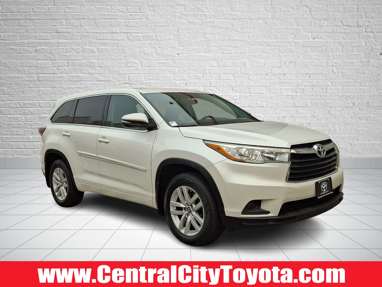 2016 Toyota Highlander LE